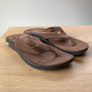 Chaco Women’s 10 NEW Brown Leather Classic Flip Flop Thong Sandals
